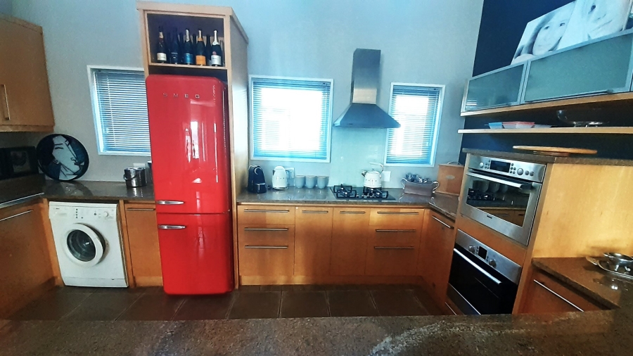 To Let 2 Bedroom Property for Rent in Thesen Islands Western Cape